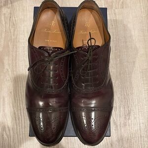 Lovingly worn Men’s Brooks Brothers Dress shoes!